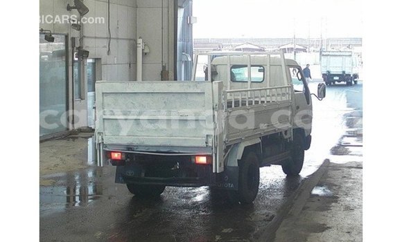 Nunua Imported Toyota Dyna White Gari ndani ya Import - Dubai nchini Malawi Nunua Imported Toyota Dyna White Gari ndani ya Import - Dubai nchini Malawi