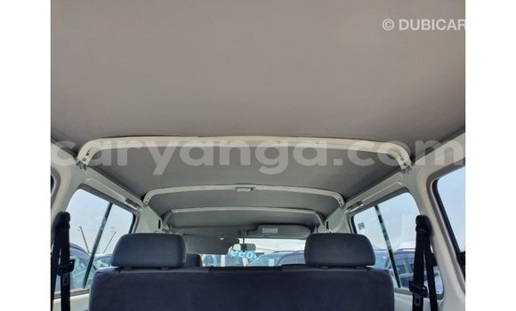 Nunua Imported Toyota Land Cruiser White Gari ndani ya Import - Dubai nchini Malawi Nunua Imported Toyota Land Cruiser White Gari ndani ya Import - Dubai nchini Malawi