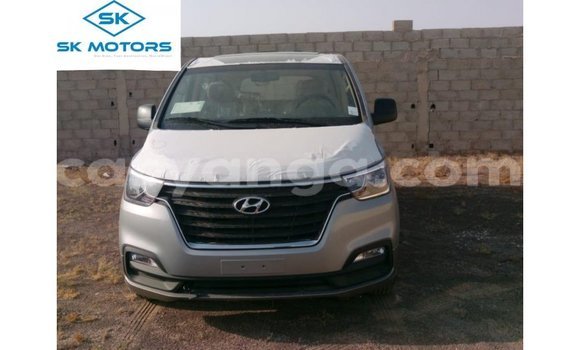 Buy Import Hyundai Chorus Brown Truck in Import - Dubai in Malawi