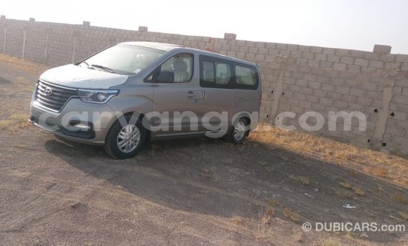 Nunua Imported Hyundai Chorus Brown Lori ndani ya Import - Dubai nchini Malawi Nunua Imported Hyundai Chorus Brown Lori ndani ya Import - Dubai nchini Malawi