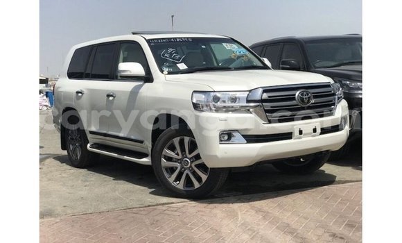 Buy Import Toyota Land Cruiser White Car in Import - Dubai in Malawi Buy Import Toyota Land Cruiser White Car in Import - Dubai in Malawi