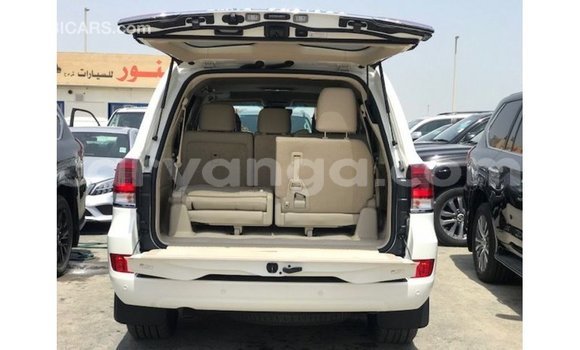 Buy Import Toyota Land Cruiser White Car in Import - Dubai in Malawi Buy Import Toyota Land Cruiser White Car in Import - Dubai in Malawi