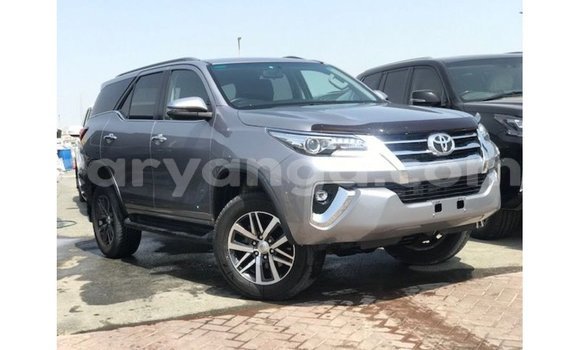 Acheter Import Voiture Toyota Fortuner Autre à Import - Dubai, Malawi Acheter Import Voiture Toyota Fortuner Autre à Import - Dubai, Malawi