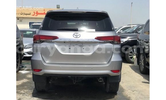 Acheter Import Voiture Toyota Fortuner Autre à Import - Dubai, Malawi Acheter Import Voiture Toyota Fortuner Autre à Import - Dubai, Malawi