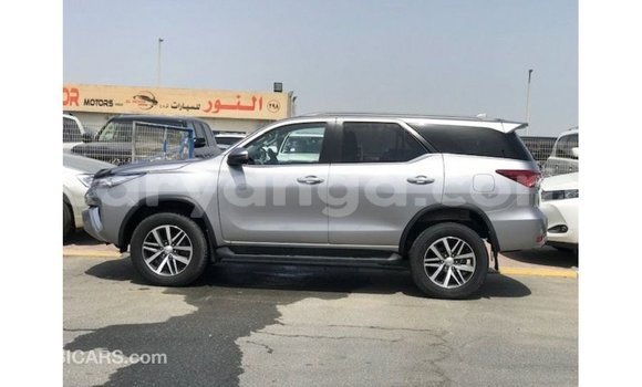 Acheter Import Voiture Toyota Fortuner Autre à Import - Dubai, Malawi Acheter Import Voiture Toyota Fortuner Autre à Import - Dubai, Malawi