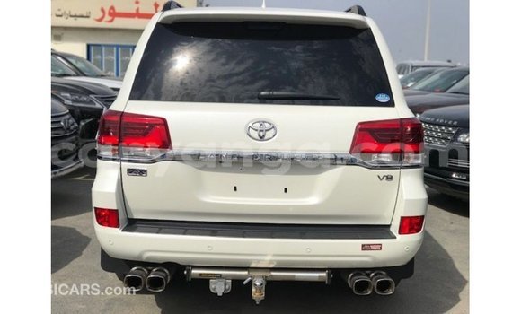 Buy Import Toyota Land Cruiser White Car in Import - Dubai in Malawi Buy Import Toyota Land Cruiser White Car in Import - Dubai in Malawi