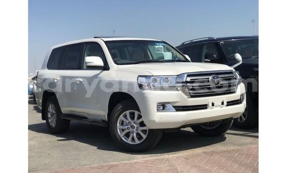Buy Import Toyota Land Cruiser White Car in Import - Dubai in Malawi Buy Import Toyota Land Cruiser White Car in Import - Dubai in Malawi