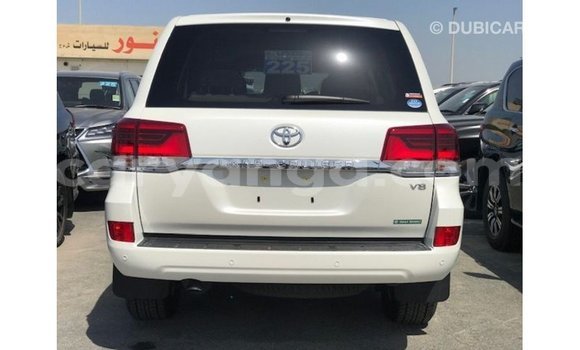 Buy Import Toyota Land Cruiser White Car in Import - Dubai in Malawi Buy Import Toyota Land Cruiser White Car in Import - Dubai in Malawi