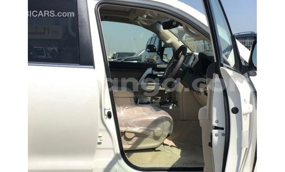 Buy Import Toyota Land Cruiser White Car in Import - Dubai in Malawi Buy Import Toyota Land Cruiser White Car in Import - Dubai in Malawi