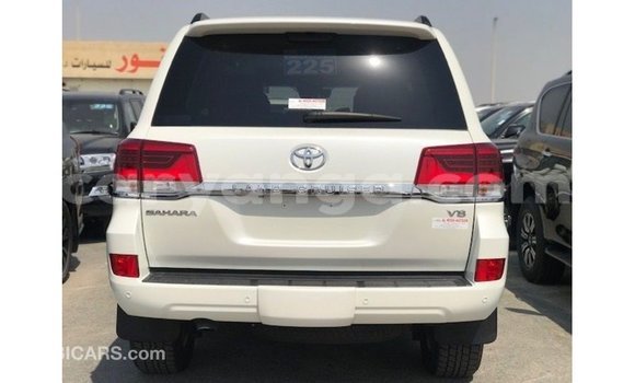 Buy Import Toyota Land Cruiser White Car in Import - Dubai in Malawi Buy Import Toyota Land Cruiser White Car in Import - Dubai in Malawi