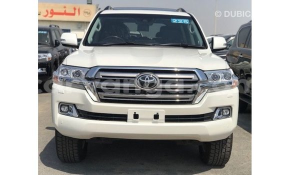 Buy Import Toyota Land Cruiser White Car in Import - Dubai in Malawi Buy Import Toyota Land Cruiser White Car in Import - Dubai in Malawi