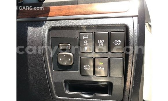 Buy Import Toyota Land Cruiser White Car in Import - Dubai in Malawi Buy Import Toyota Land Cruiser White Car in Import - Dubai in Malawi