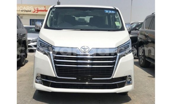 Buy Import Toyota Granvia White Car in Import - Dubai in Malawi Buy Import Toyota Granvia White Car in Import - Dubai in Malawi