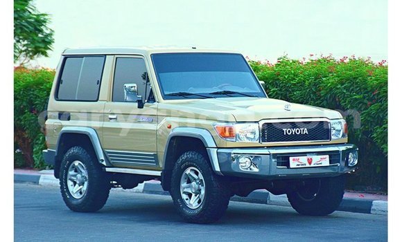 Buy Import Toyota Land Cruiser Beige Car in Import - Dubai in Malawi Buy Import Toyota Land Cruiser Beige Car in Import - Dubai in Malawi