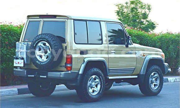 Buy Import Toyota Land Cruiser Beige Car in Import - Dubai in Malawi Buy Import Toyota Land Cruiser Beige Car in Import - Dubai in Malawi