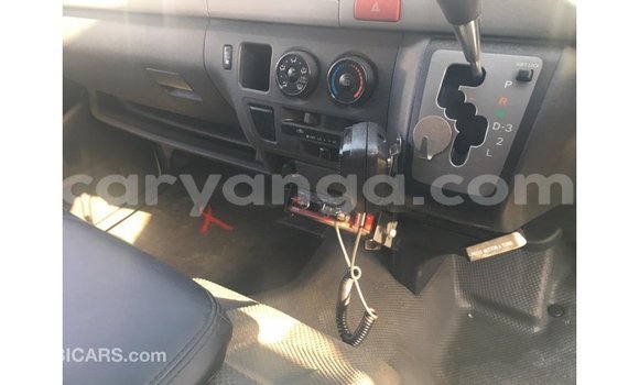 Nunua Imported Toyota Hiace White Gari ndani ya Import - Dubai nchini Malawi Nunua Imported Toyota Hiace White Gari ndani ya Import - Dubai nchini Malawi