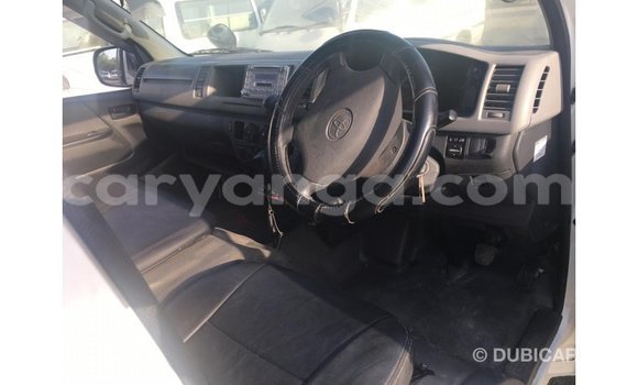 Nunua Imported Toyota Hiace White Gari ndani ya Import - Dubai nchini Malawi Nunua Imported Toyota Hiace White Gari ndani ya Import - Dubai nchini Malawi