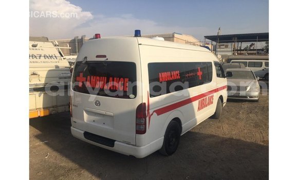 Nunua Imported Toyota Hiace White Gari ndani ya Import - Dubai nchini Malawi Nunua Imported Toyota Hiace White Gari ndani ya Import - Dubai nchini Malawi