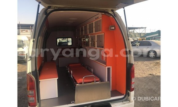 Nunua Imported Toyota Hiace White Gari ndani ya Import - Dubai nchini Malawi Nunua Imported Toyota Hiace White Gari ndani ya Import - Dubai nchini Malawi