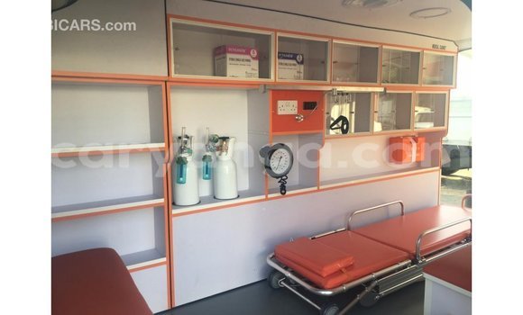 Nunua Imported Toyota Hiace White Gari ndani ya Import - Dubai nchini Malawi Nunua Imported Toyota Hiace White Gari ndani ya Import - Dubai nchini Malawi