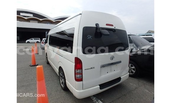 Acheter Import Voiture Toyota Hiace Blanc à Import - Dubai, Malawi Acheter Import Voiture Toyota Hiace Blanc à Import - Dubai, Malawi