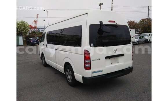 Acheter Import Voiture Toyota Hiace Blanc à Import - Dubai, Malawi Acheter Import Voiture Toyota Hiace Blanc à Import - Dubai, Malawi