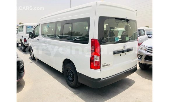 Acheter Import Voiture Toyota Hiace Blanc à Import - Dubai, Malawi Acheter Import Voiture Toyota Hiace Blanc à Import - Dubai, Malawi