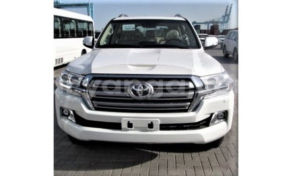 Buy Import Toyota Land Cruiser White Car in Import - Dubai in Malawi Buy Import Toyota Land Cruiser White Car in Import - Dubai in Malawi