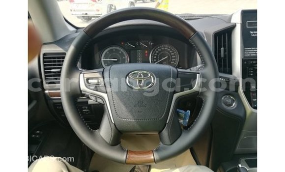 Buy Import Toyota Land Cruiser White Car in Import - Dubai in Malawi Buy Import Toyota Land Cruiser White Car in Import - Dubai in Malawi