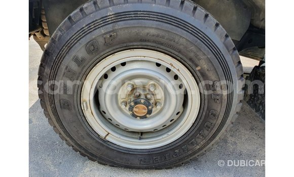 Acheter Import Voiture Toyota Land Cruiser Blanc à Import - Dubai, Malawi Acheter Import Voiture Toyota Land Cruiser Blanc à Import - Dubai, Malawi