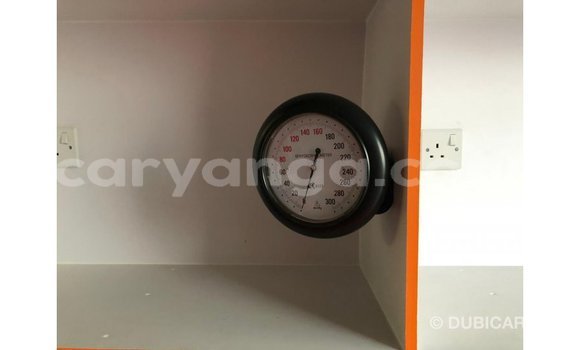 Nunua Imported Toyota Hiace White Gari ndani ya Import - Dubai nchini Malawi Nunua Imported Toyota Hiace White Gari ndani ya Import - Dubai nchini Malawi