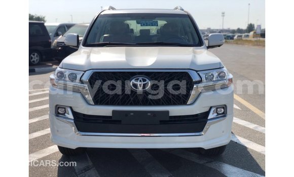 Nunua Imported Toyota Land Cruiser White Gari ndani ya Import - Dubai nchini Malawi Nunua Imported Toyota Land Cruiser White Gari ndani ya Import - Dubai nchini Malawi