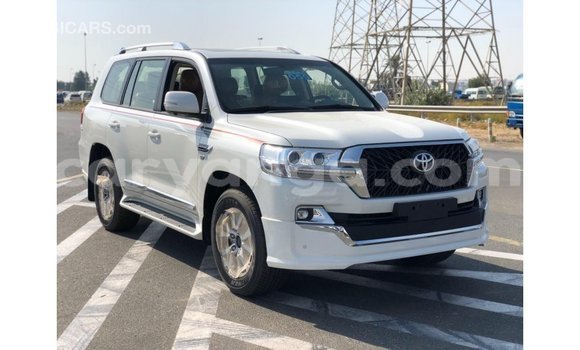 Nunua Imported Toyota Land Cruiser White Gari ndani ya Import - Dubai nchini Malawi Nunua Imported Toyota Land Cruiser White Gari ndani ya Import - Dubai nchini Malawi