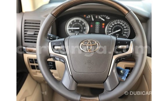 Nunua Imported Toyota Land Cruiser White Gari ndani ya Import - Dubai nchini Malawi Nunua Imported Toyota Land Cruiser White Gari ndani ya Import - Dubai nchini Malawi