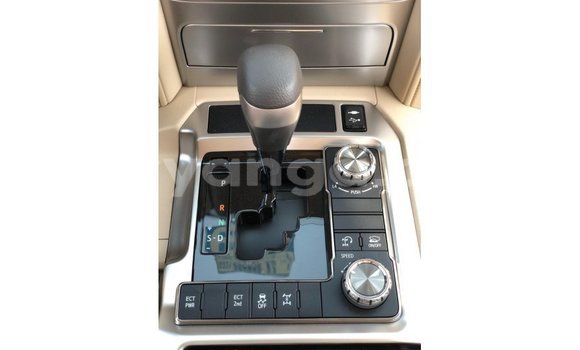 Nunua Imported Toyota Land Cruiser White Gari ndani ya Import - Dubai nchini Malawi Nunua Imported Toyota Land Cruiser White Gari ndani ya Import - Dubai nchini Malawi