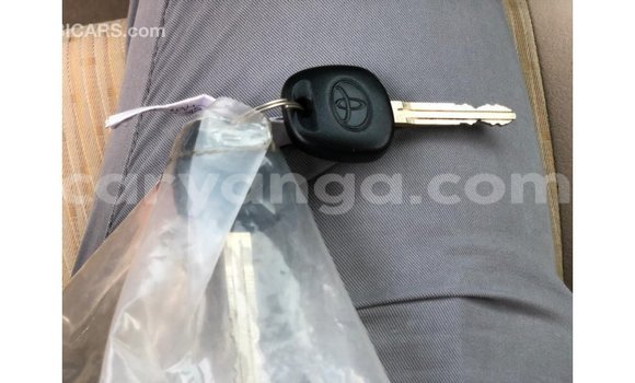 Acheter Import Voiture Toyota Yaris Blanc à Import - Dubai, Malawi Acheter Import Voiture Toyota Yaris Blanc à Import - Dubai, Malawi