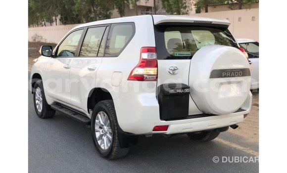 Acheter Import Voiture Toyota Prado Blanc à Import - Dubai, Malawi Acheter Import Voiture Toyota Prado Blanc à Import - Dubai, Malawi