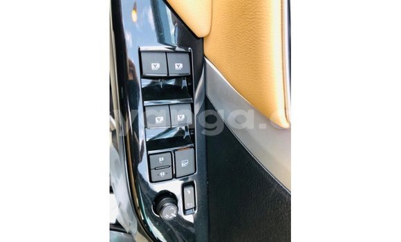 Acheter Import Voiture Toyota Fortuner Noir à Import - Dubai, Malawi Acheter Import Voiture Toyota Fortuner Noir à Import - Dubai, Malawi