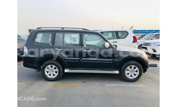 Acheter Import Voiture Mitsubishi Pajero Noir à Import - Dubai, Malawi Acheter Import Voiture Mitsubishi Pajero Noir à Import - Dubai, Malawi