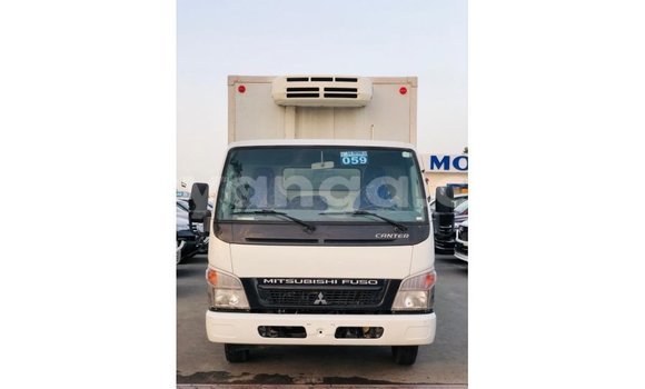 Nunua Imported Mitsubishi Canter White Gari ndani ya Import - Dubai nchini Malawi Nunua Imported Mitsubishi Canter White Gari ndani ya Import - Dubai nchini Malawi