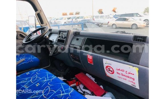 Nunua Imported Mitsubishi Canter White Gari ndani ya Import - Dubai nchini Malawi Nunua Imported Mitsubishi Canter White Gari ndani ya Import - Dubai nchini Malawi