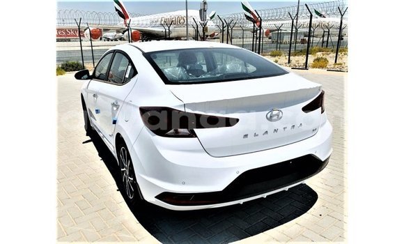 Buy Import Hyundai Elantra White Car in Import - Dubai in Malawi Buy Import Hyundai Elantra White Car in Import - Dubai in Malawi