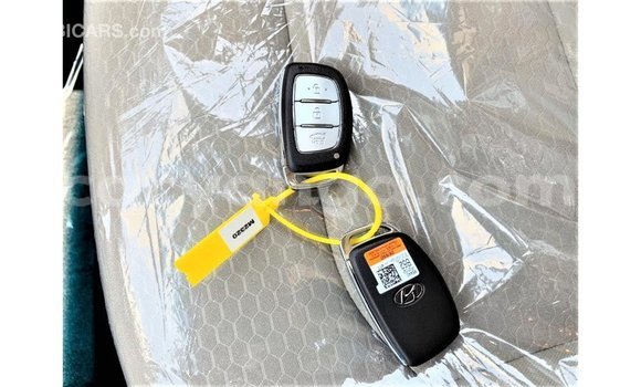 Buy Import Hyundai Elantra White Car in Import - Dubai in Malawi Buy Import Hyundai Elantra White Car in Import - Dubai in Malawi