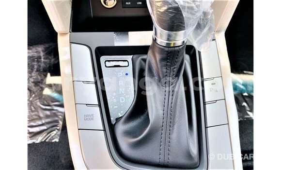 Buy Import Hyundai Elantra White Car in Import - Dubai in Malawi Buy Import Hyundai Elantra White Car in Import - Dubai in Malawi