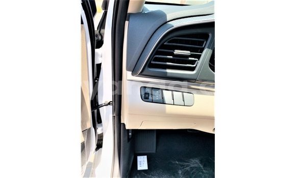 Buy Import Hyundai Elantra White Car in Import - Dubai in Malawi Buy Import Hyundai Elantra White Car in Import - Dubai in Malawi