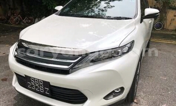 Acheter Import Voiture Toyota Harrier Blanc à Lilongwe, Malawi Acheter Import Voiture Toyota Harrier Blanc à Lilongwe, Malawi