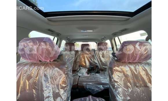 Nunua Imported Toyota Land Cruiser White Gari ndani ya Import - Dubai nchini Malawi Nunua Imported Toyota Land Cruiser White Gari ndani ya Import - Dubai nchini Malawi