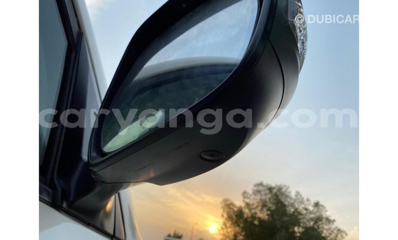 Nunua Imported Toyota Land Cruiser White Gari ndani ya Import - Dubai nchini Malawi Nunua Imported Toyota Land Cruiser White Gari ndani ya Import - Dubai nchini Malawi