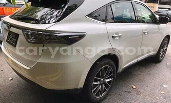 Acheter Import Voiture Toyota Harrier Blanc à Lilongwe, Malawi Acheter Import Voiture Toyota Harrier Blanc à Lilongwe, Malawi