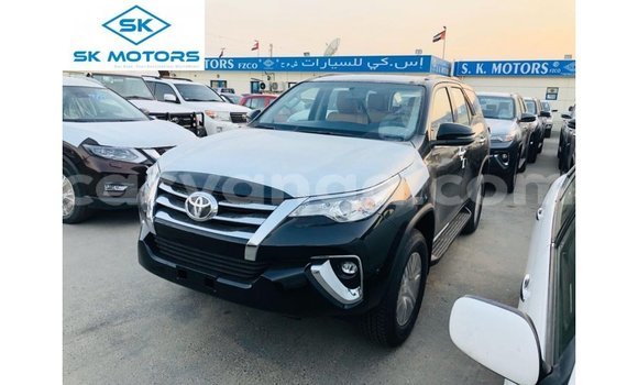 Nunua Imported Toyota Fortuner Black Gari ndani ya Import - Dubai nchini Malawi Nunua Imported Toyota Fortuner Black Gari ndani ya Import - Dubai nchini Malawi